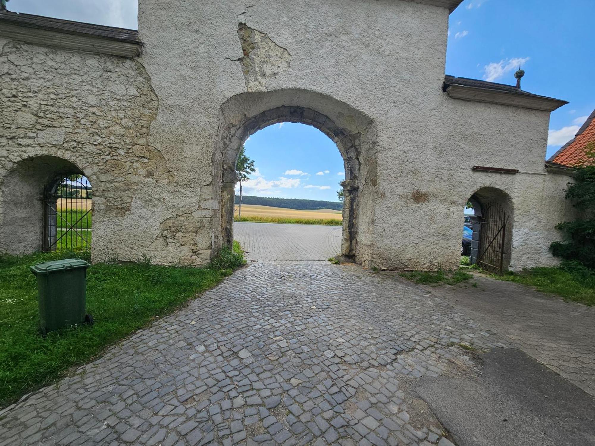 Hotel Zur Schmiede Heiningen ภายนอก รูปภาพ