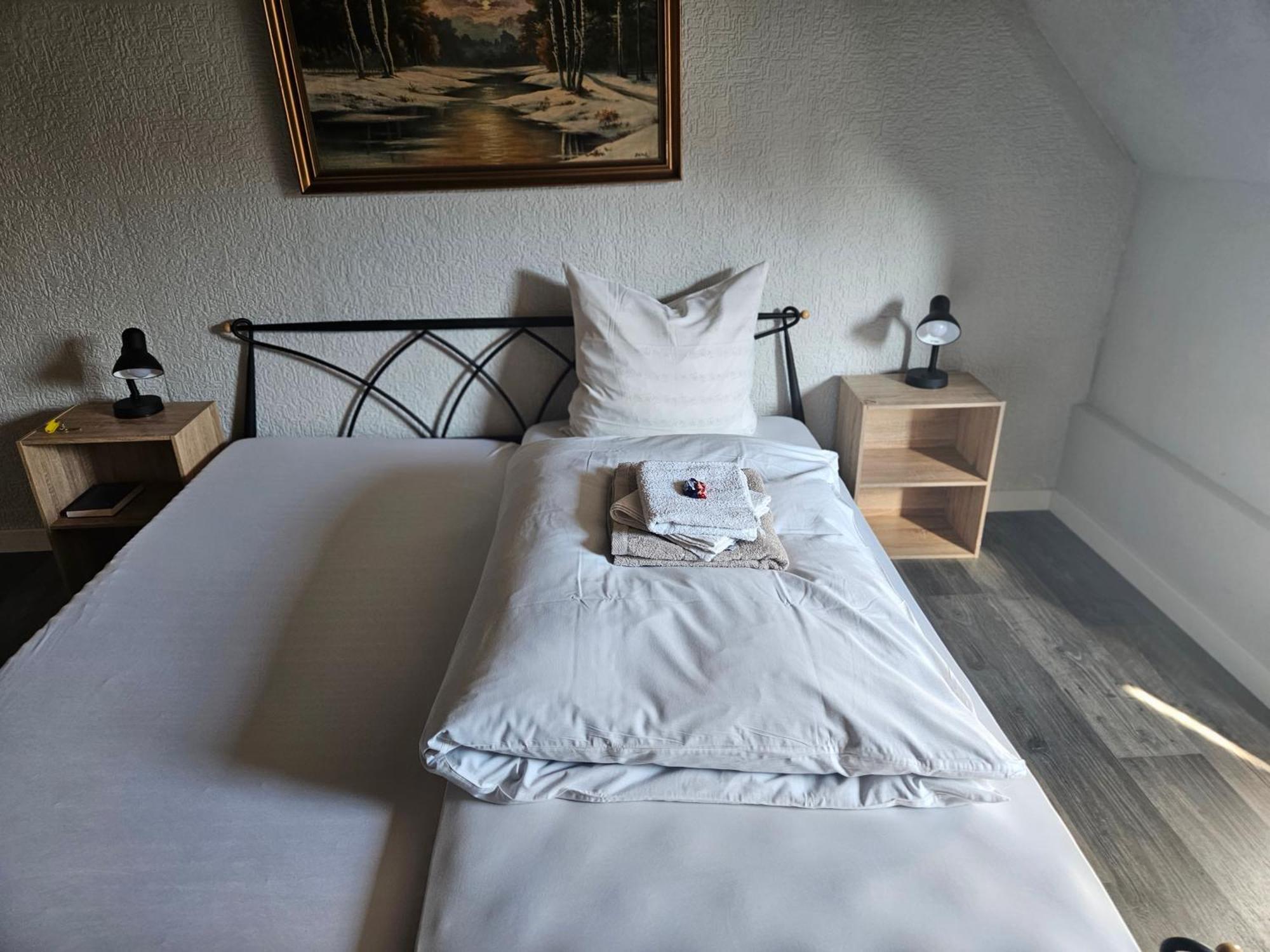 Hotel Zur Schmiede Heiningen ภายนอก รูปภาพ