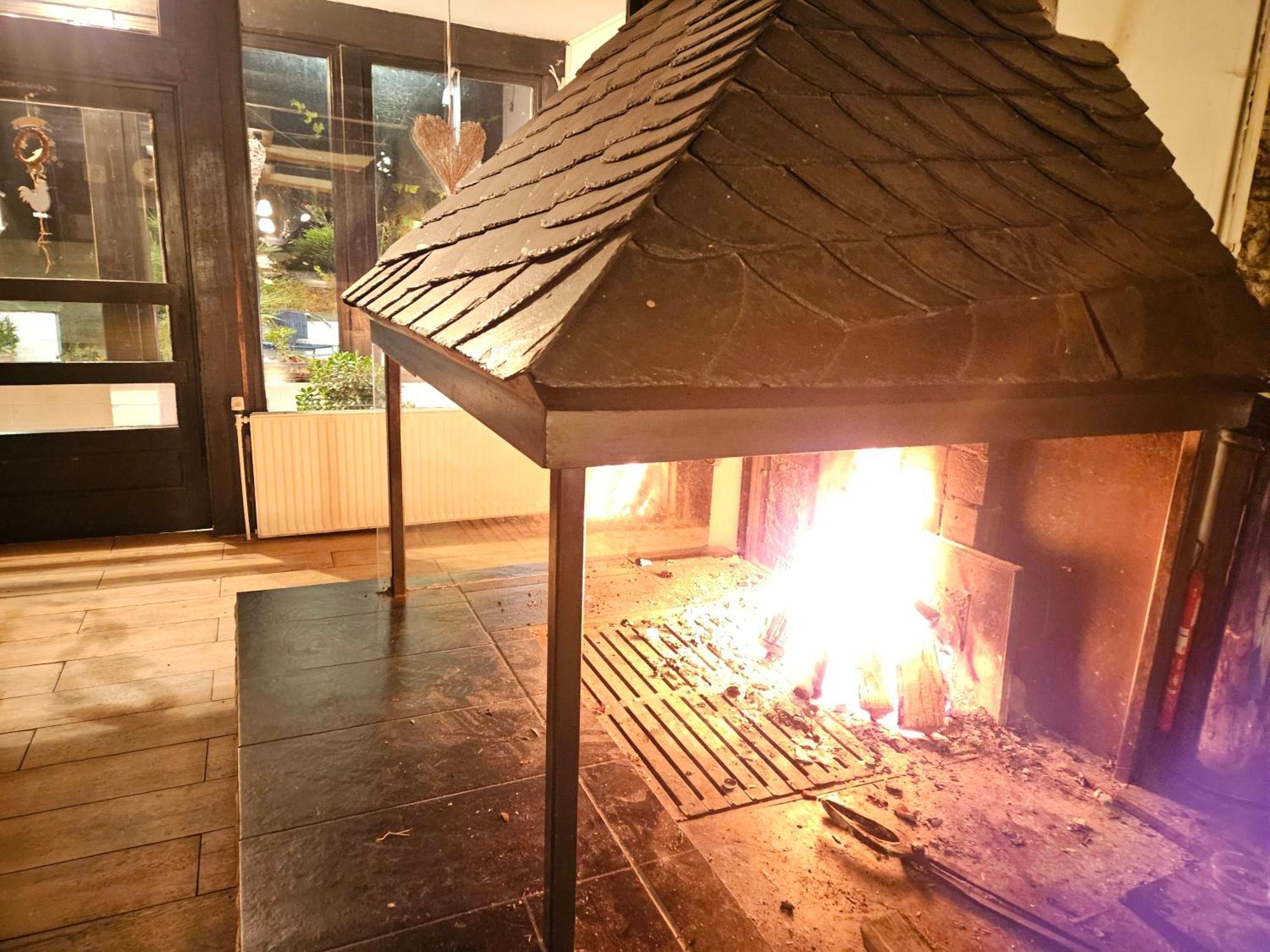 Hotel Zur Schmiede Heiningen ภายนอก รูปภาพ
